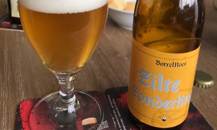 Zilte Zonderling fles en glas Zilte Zonderling fles en glas